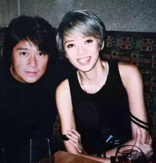 娱乐圈里吃瓜的直播,揭秘明星幕后吃瓜大揭秘